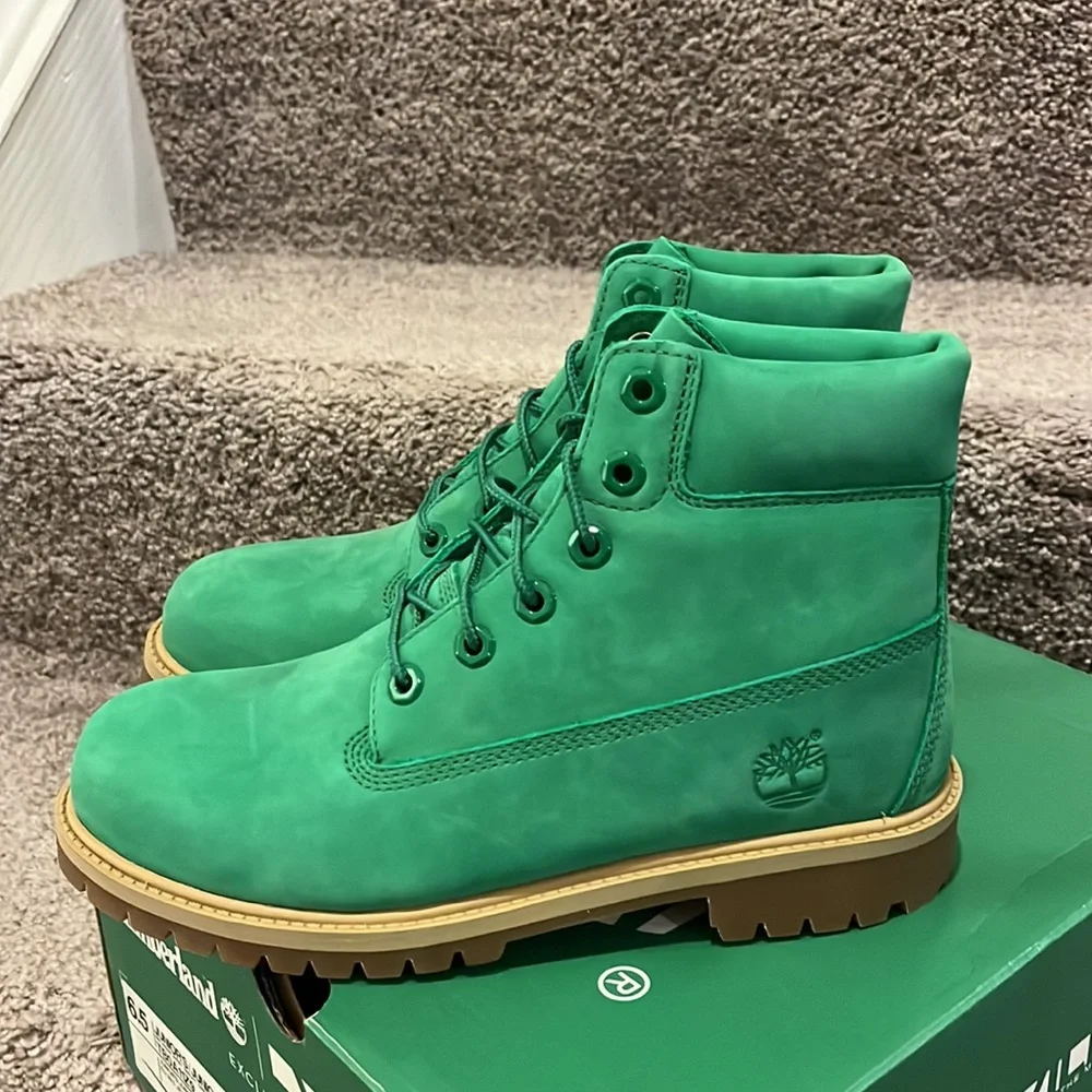 Timberland x Villa 6” Premium WPBT bright green Boots Boys size 6.5 Junior Youth